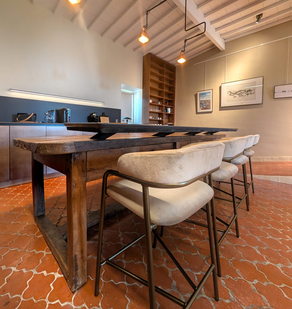 rénovation Maison d’hôtes du Château de Châteauneuf le Rouge Atelier Pouillon cuisine