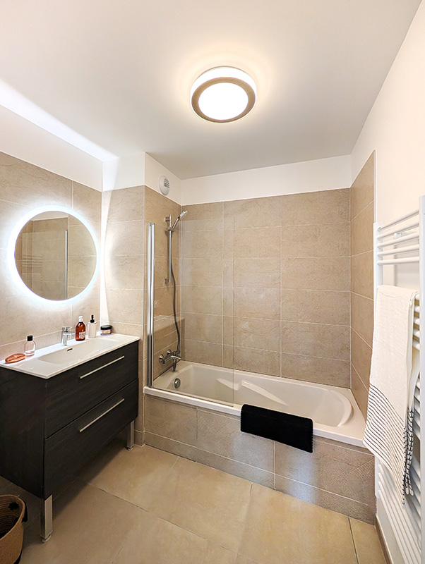 Agencement appartement témoin salle-de-bain