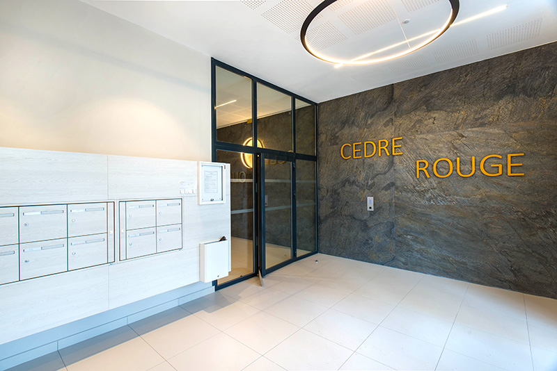 Agencement promotion immobilière hall Cèdre Rouge